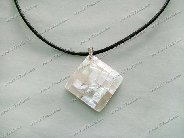 Wholesale Shell Jewelry-shell pendant necklace