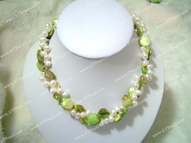 pearls shell necklace