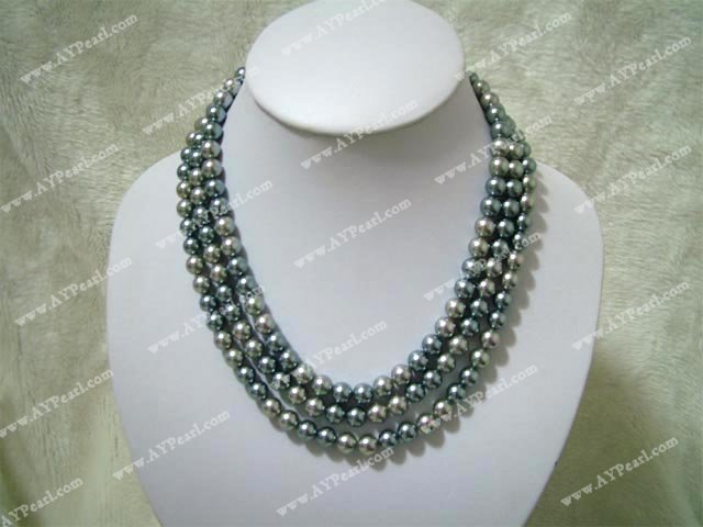 Seashell beads necklace