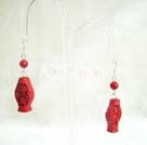 lacquer-carved earring