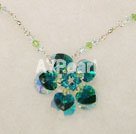 collier de fleurs en cristal