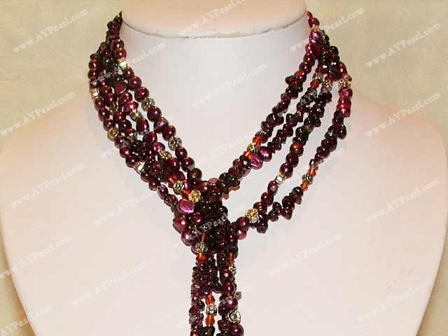 Collier de perles grenat