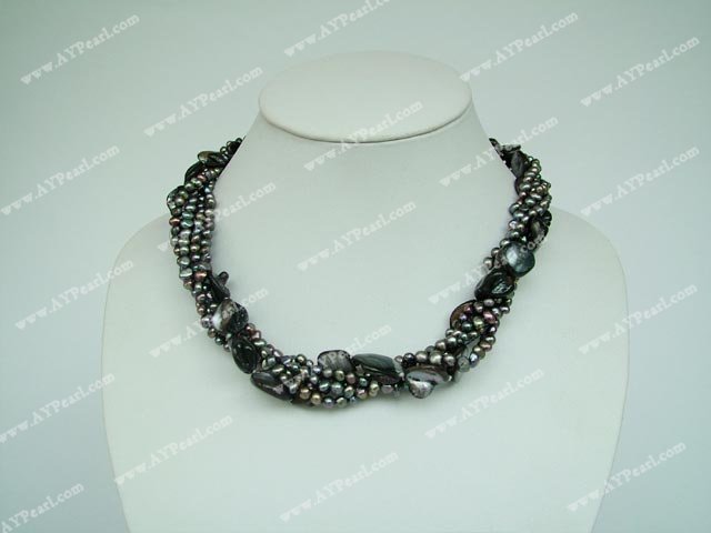 Fashion Pearl Necklace