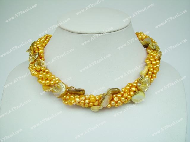 Fashion Pearl Necklace