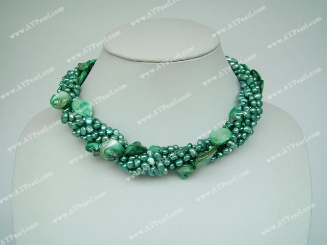 Fashion Pearl Necklace