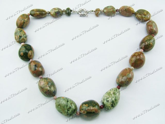 Collier en pierre d'agate Peacock