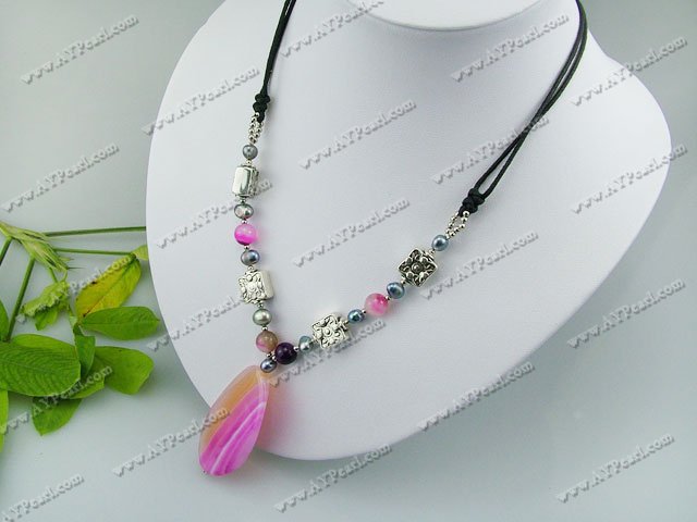 dyed pearl agate necklace