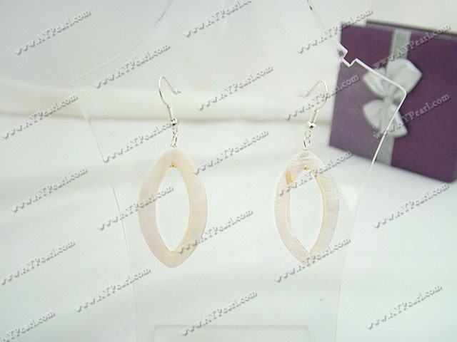 shell earrings