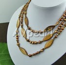 Wholesale pearl shell crystal necklace