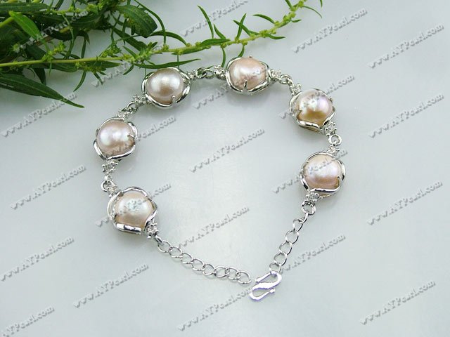 pearl bracelet