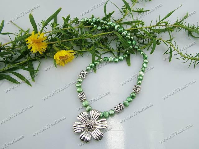 dyed pearl tibet silver flower necklace