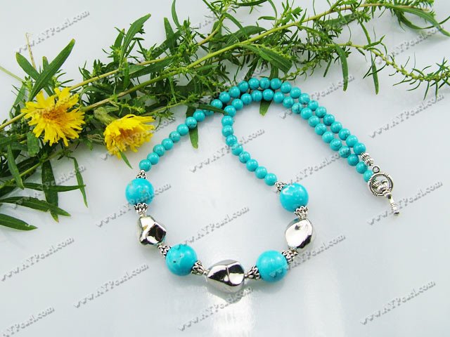 collier de turquoises