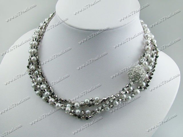 pärla och konstgjorda kristaller halsband