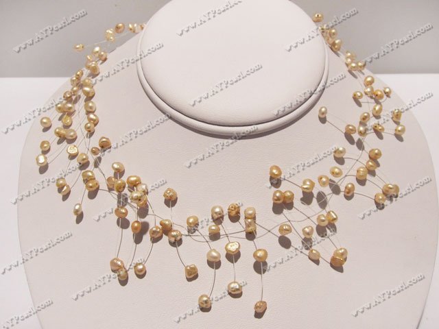 fantastic pearl necklace