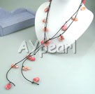röd pärla skal halsband