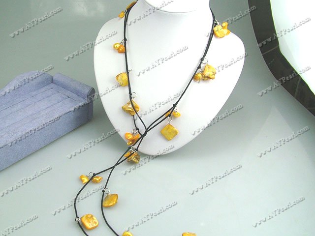 gul pärla skal halsband