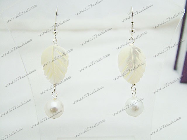 Wholesale Shell Jewelry-pearl white lip shell earrings