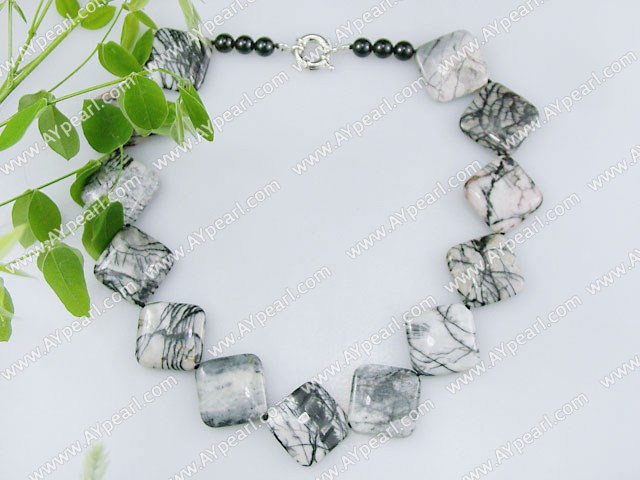 Reticulation stone necklace