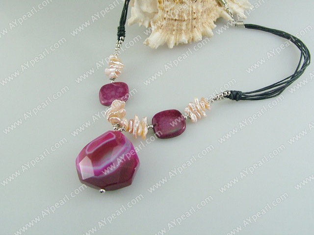 collier de perles d'agate