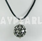 Collier à billes en strass