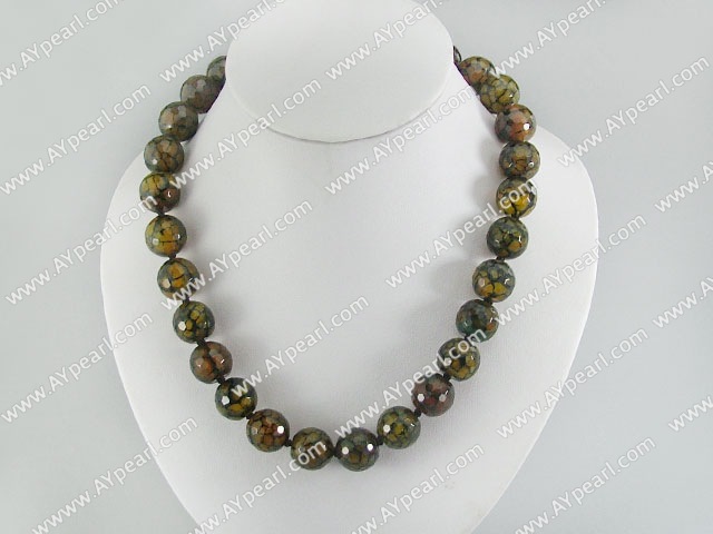 fected collier agate