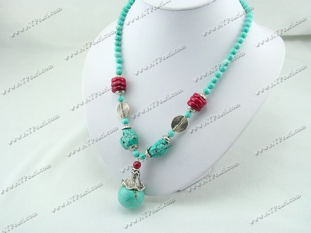 collier de turquoises de corail