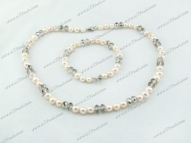 Pearl Crystal Set