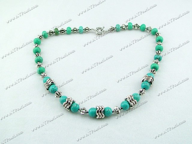 collier de turquoises