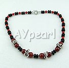 et rouge agate collier noir