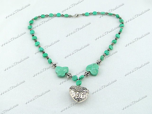 collier de turquoises