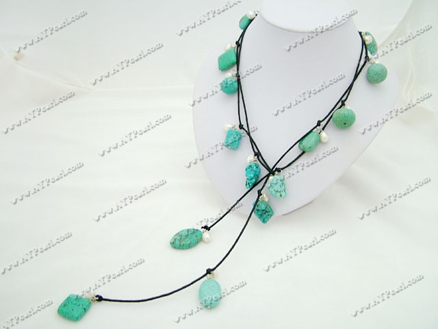 Collier de perles turquoise