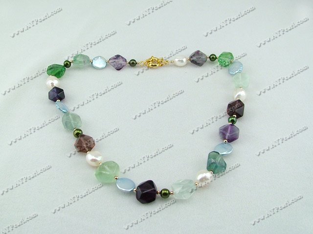 pièce arc-en-collier de perles de fluorite