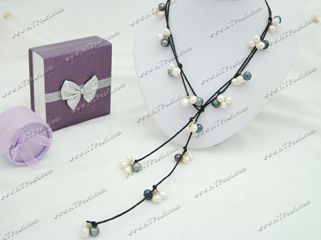 black-white pearl necklace