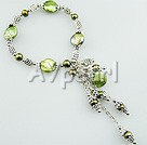 Button pearl bracelet