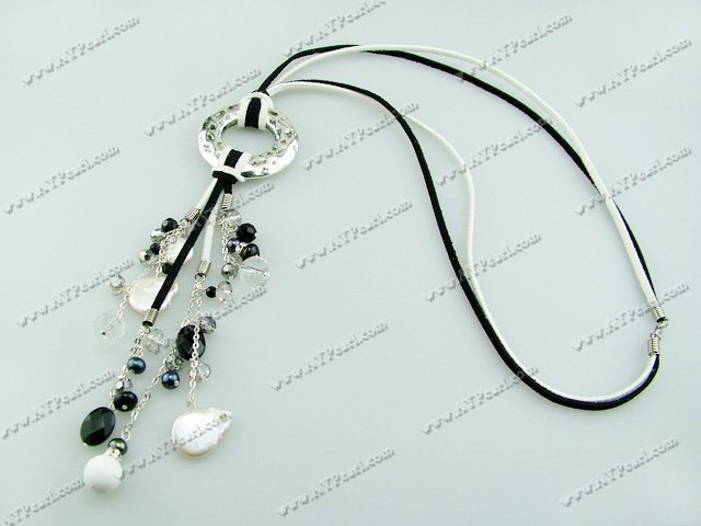 pearl crystal necklace