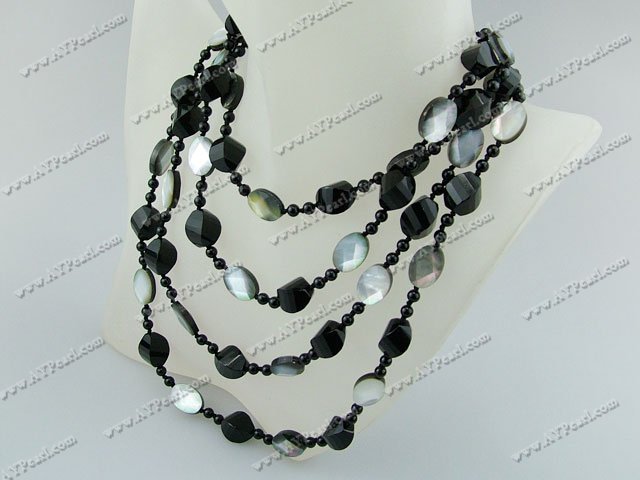 agate black lip shell necklace