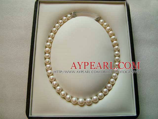 pearl necklace