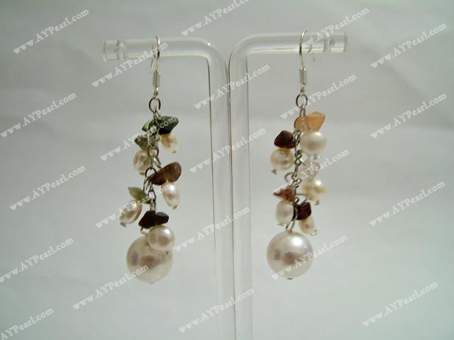 Seashell Bead Earring