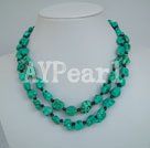 collier de turquoises grenat