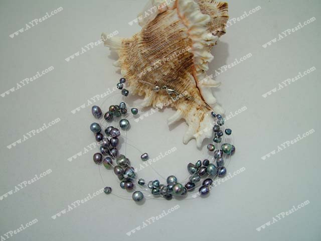 Black pearl bracelet