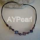 Collier en pierre pourpre nuit