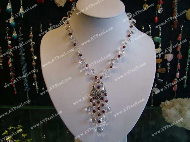 collier en cristal blanc