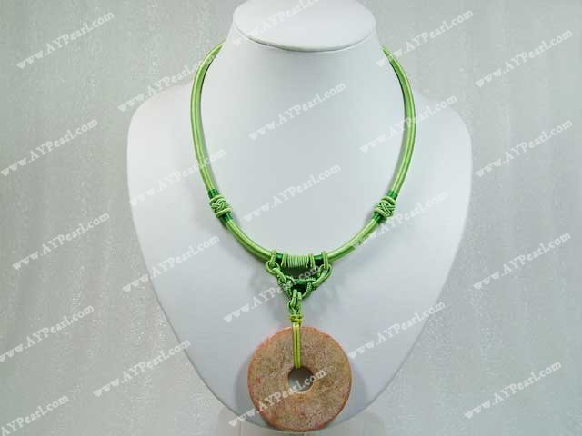 Edelstein Collier