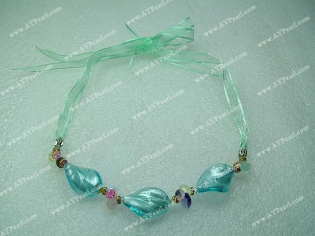 glacis de couleur cristal collier