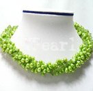 Collier de perles olivine