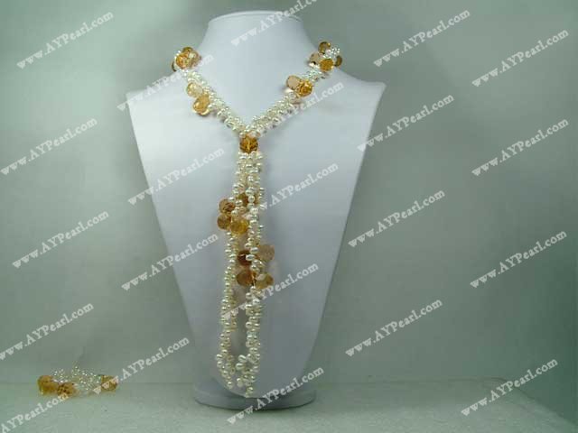 Pearl Crystal Necklace