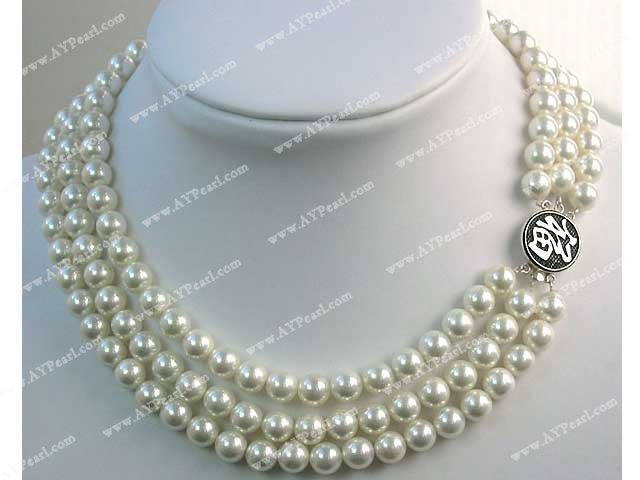 White seashell bead necklace