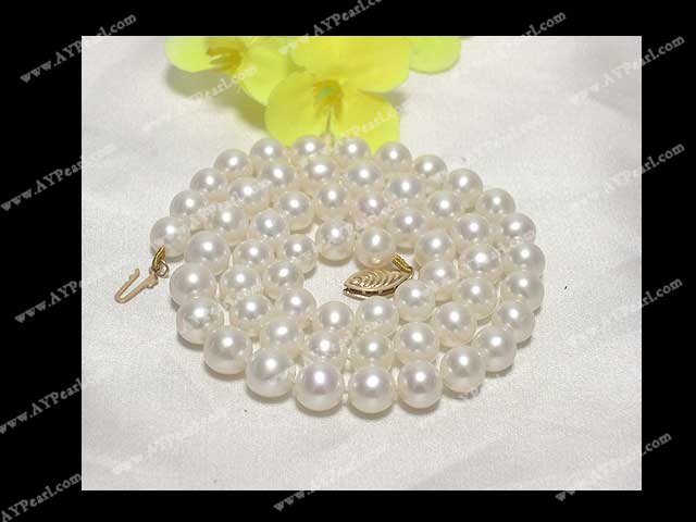 pearl necklace