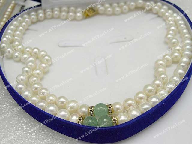 pearl jade necklace