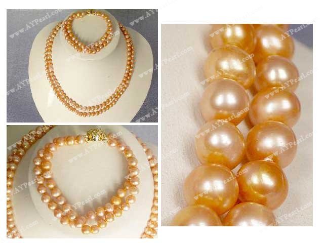 pearl necklace